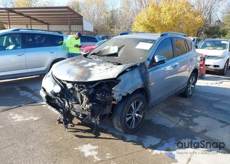 2017 Toyota Rav4 Xle z USA, uszkodzony, nr VIN 2T3WFREV8HW346760
